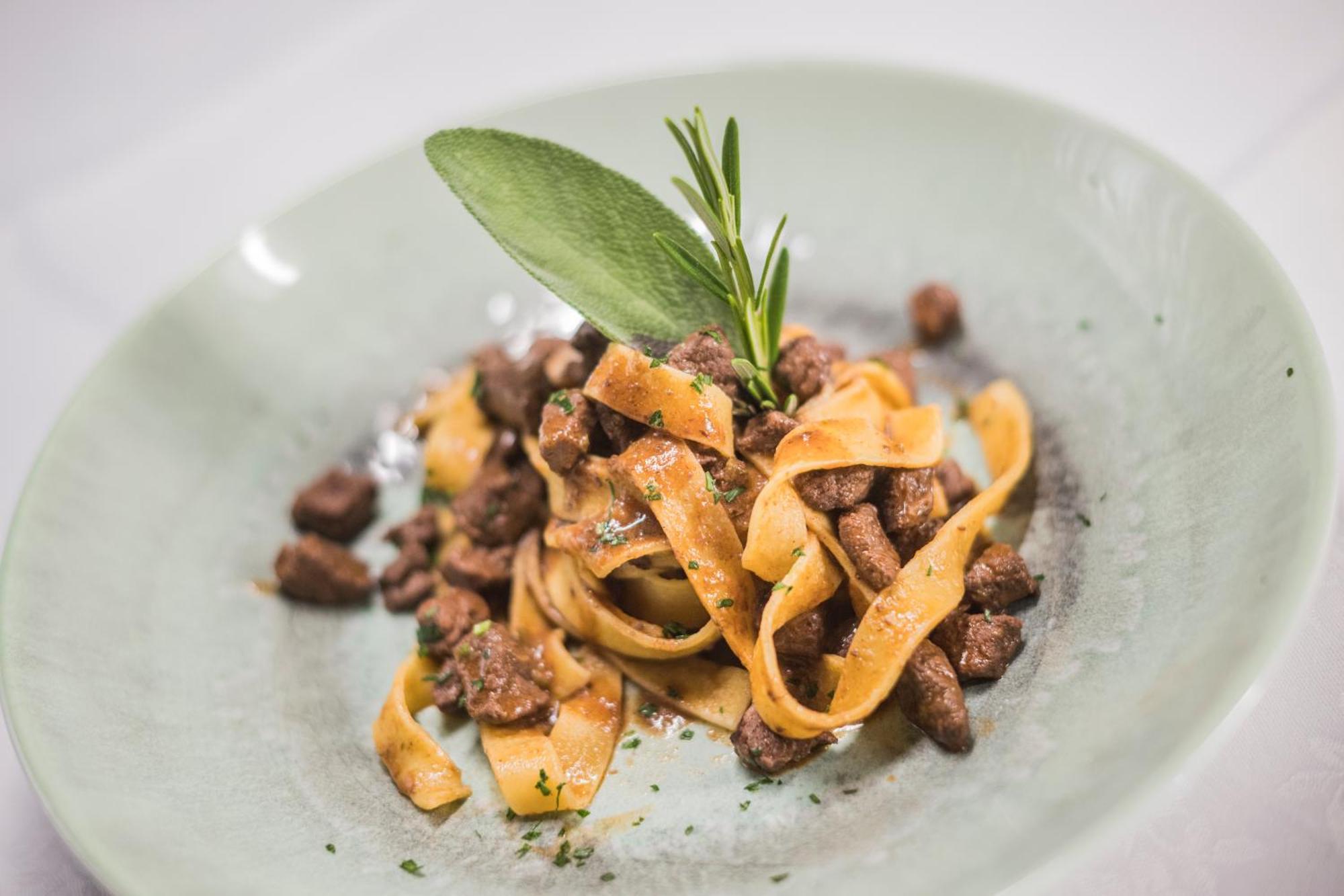 Gasthof Albergo Dolomiten ไบรยัส ภายนอก รูปภาพ